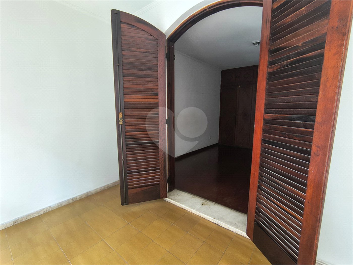 Sobrado à venda com 3 quartos, sendo 1 suíte,  em Jardim Esmeralda, São Paulo, SP