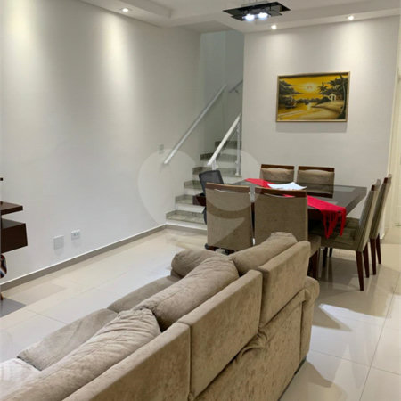Sobrado à venda com 3 quartos, sendo 1 suíte,  em Vila Gumercindo, São Paulo, SP