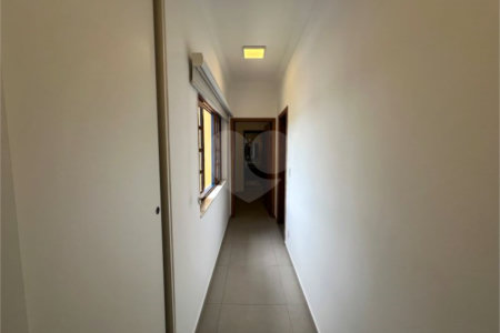 Casa à venda ou para alugar com 4 quartos, sendo 3 suítes, no condomínio Estância Marambaia, Vinhedo - SP