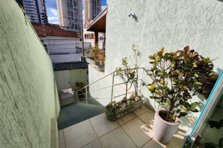 Casa à venda com 4 quartos, sendo 3 suítes,  em Vila Rosália, Guarulhos, SP