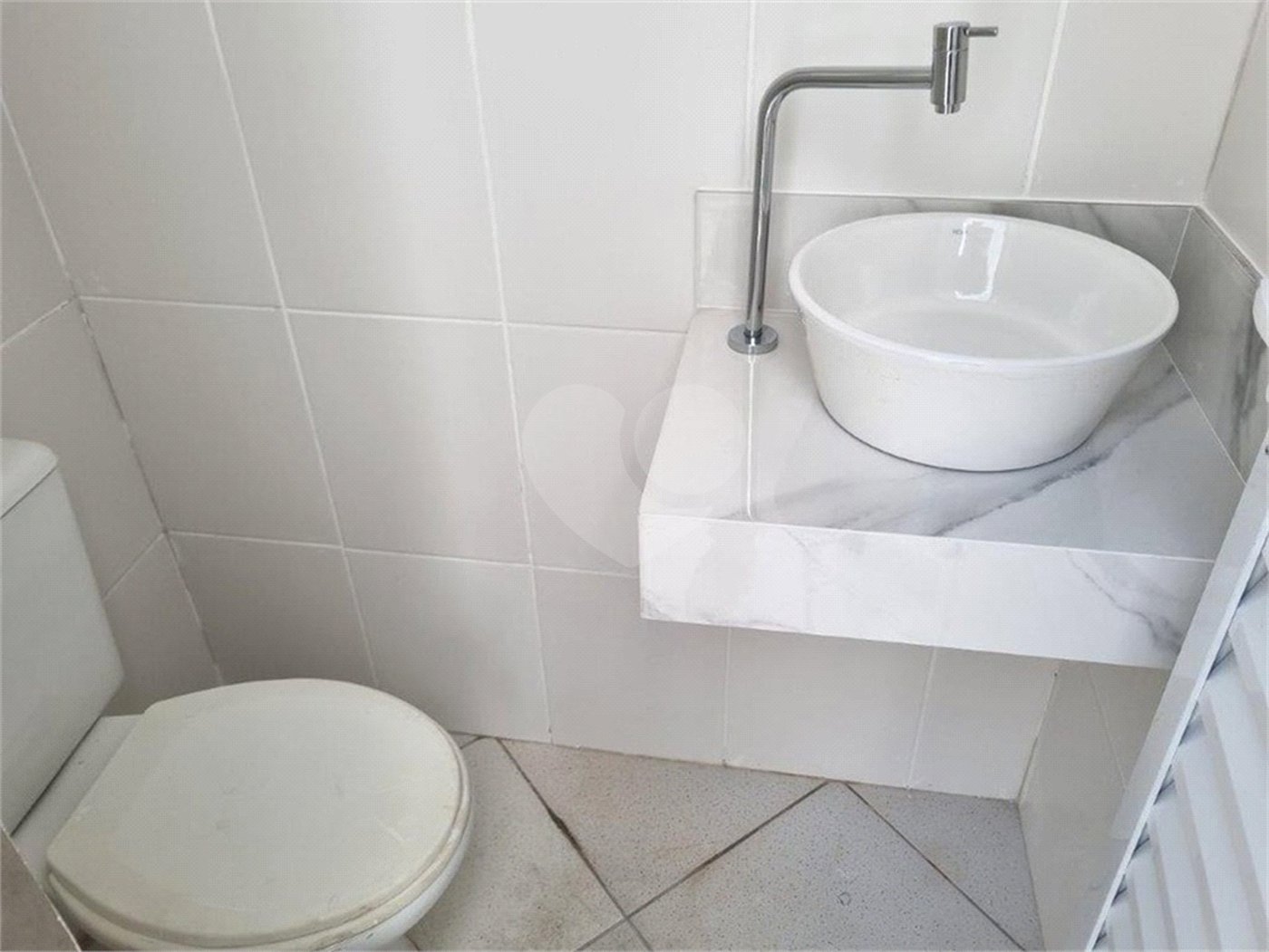Casa à venda com 3 quartos, sendo 2 suítes,  em Mirandópolis, São Paulo, SP