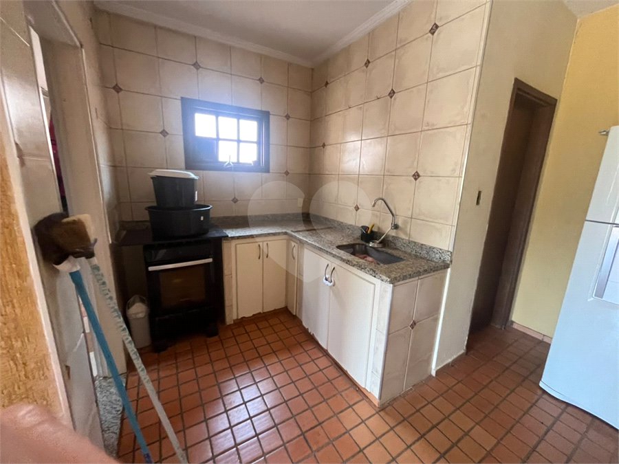 Casa à venda com 3 quartos, sendo 1 suíte, em Parque Santa Marta, São Carlos, SP