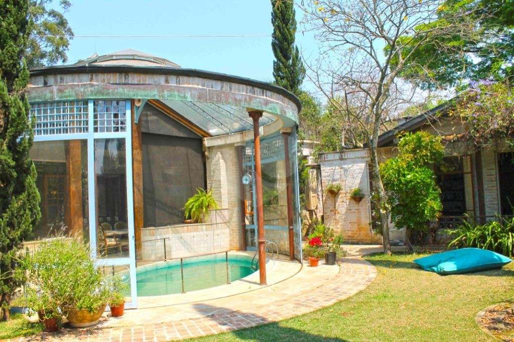 Sobrado à venda com 7 quartos, sendo 5 suítes, em Alto da Boa Vista, São Paulo, SP
