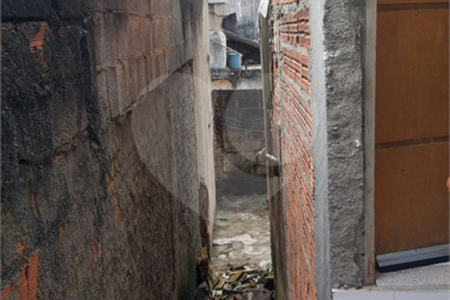 Terreno à venda com 4 quartos, sendo 1 suíte, em Parada Inglesa, São Paulo, SP