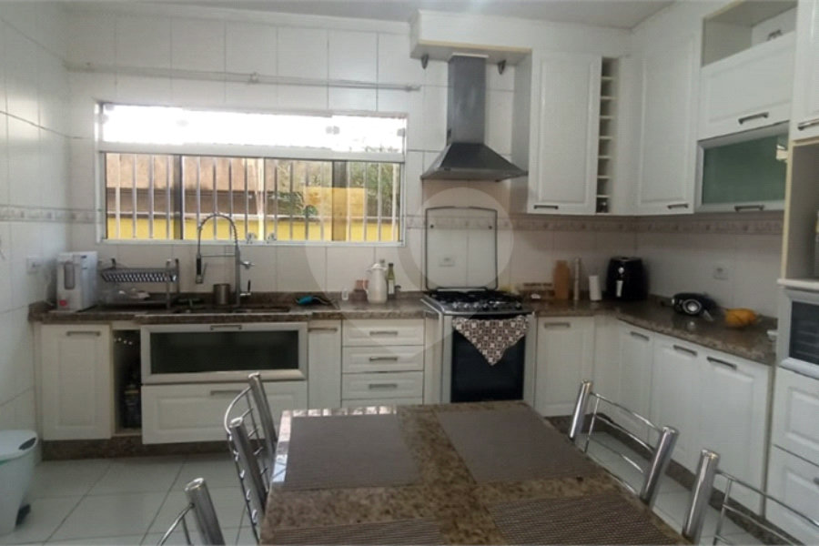 Sobrado à venda com 3 suítes em Vila Mazzei, São Paulo, SP