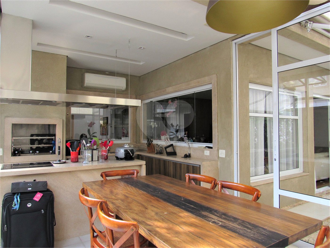 Casa à venda com 4 suítes no condomínio Dolce Villa, São Paulo - SP