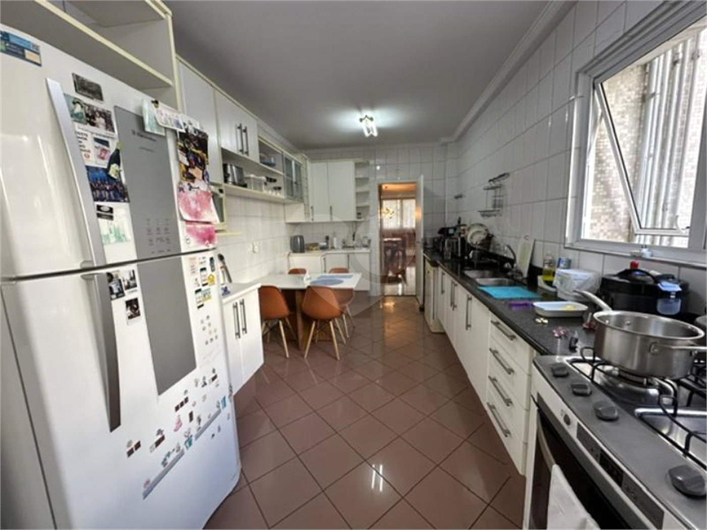 Apartamento à venda com 3 quartos, sendo 1 suíte,  em Cerqueira César, São Paulo, SP