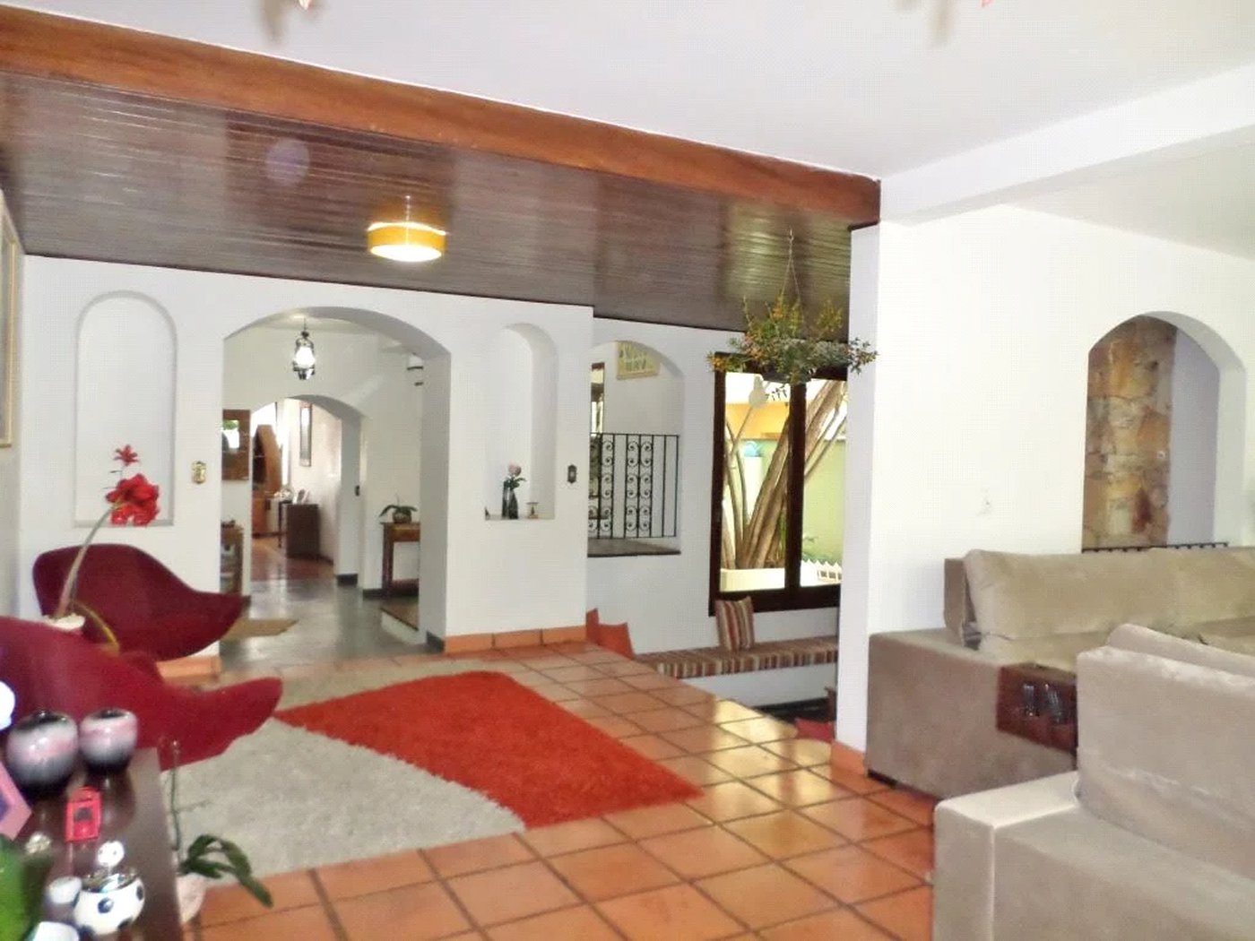 Casa à venda com 4 quartos, sendo 2 suítes, em Jardim Leonor, São Paulo, SP
