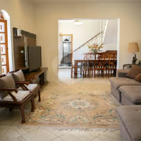Casa à venda com 3 quartos, sendo 1 suíte, em Vila Gustavo, São Paulo, SP