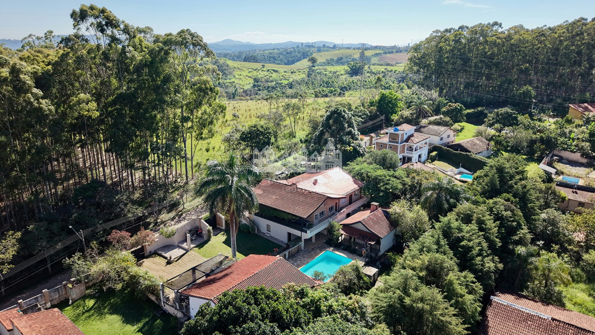 Sítio, 5 quartos, 2400 m² - Foto 1