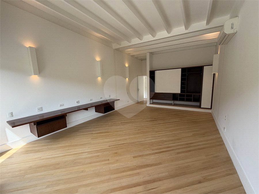 Casa à venda com 4 suítes em Residencial Tamboré, Barueri, SP
