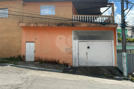 Sobrado à venda com 4 quartos, sendo 2 suítes, em Parque Sonia, São Paulo, SP
