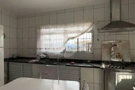 Casa à venda com 3 quartos em Vila dos Remédios, São Paulo, SP