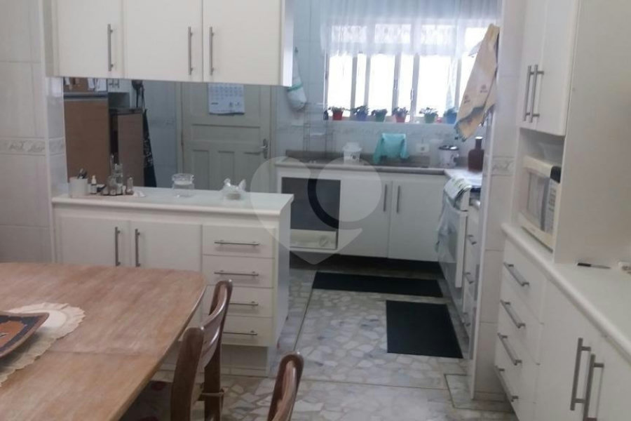 Sobrado à venda com 4 quartos, sendo 1 suíte, em Santana, São Paulo, SP