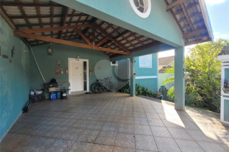 Casa à venda com 3 quartos, sendo 1 suíte, em Itapetinga, Atibaia, SP