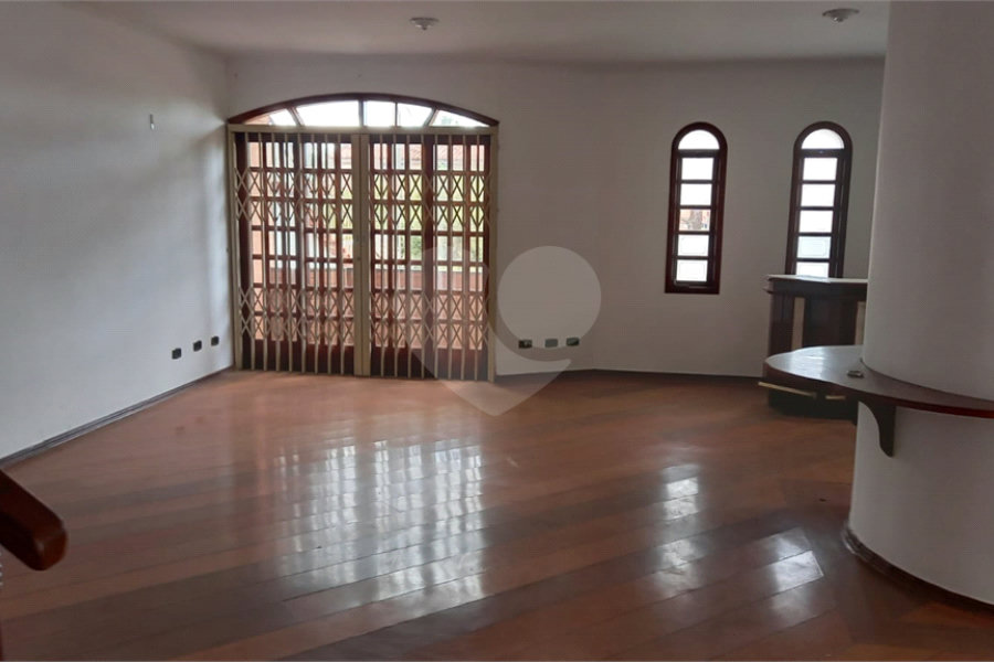 Sobrado à venda com 3 quartos, sendo 1 suíte, em Horto, São Paulo, SP