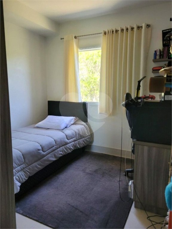 Casa à venda com 3 quartos, sendo 1 suíte, no condomínio Terrara, São Paulo - SP