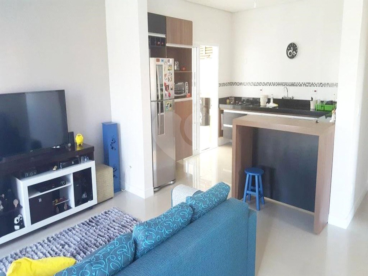 Casa à venda com 4 quartos, sendo 2 suítes, no condomínio Village Ipanema, Araçoiaba da Serra - SP