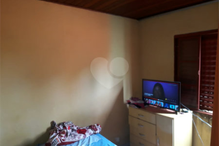 Casa à venda com 6 quartos, sendo 2 suítes, em Vila Pires da Cunha, Indaiatuba, SP