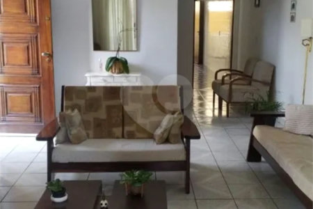 Sobrado à venda ou para alugar com 3 quartos, sendo 1 suíte,  em Jaguaré, São Paulo, SP