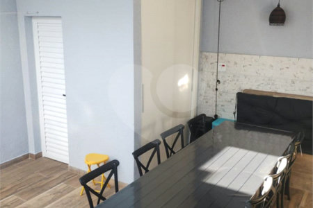 Casa à venda com 3 quartos, sendo 1 suíte, no condomínio Vilagio Vista Real, Paulínia - SP
