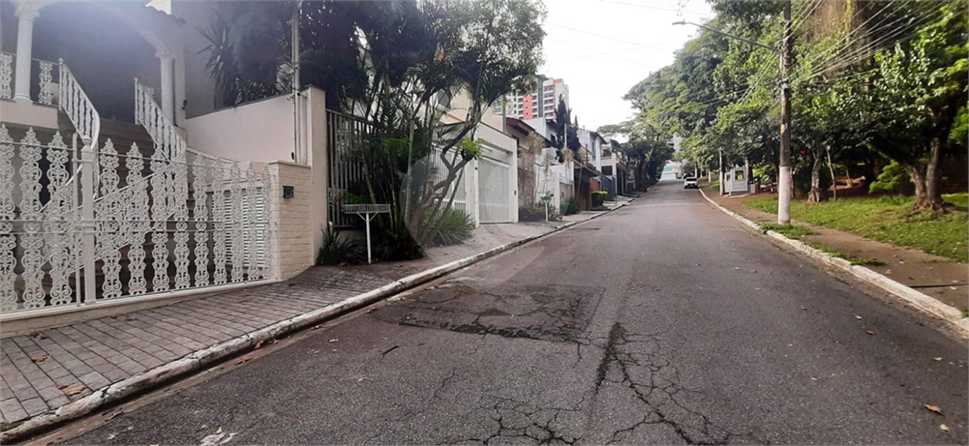 Sobrado à venda com 4 quartos, sendo 2 suítes, em Jardim França, São Paulo, SP
