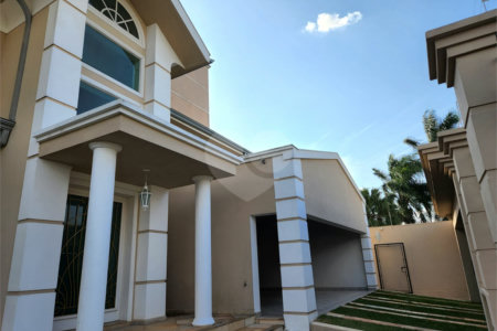 Casa à venda com 3 suítes em Vila Nastri, Itapetininga, SP