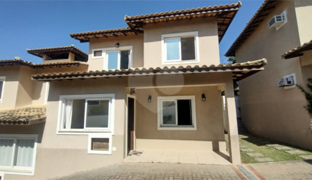 Casa em condomínio à venda com 3 quartos, sendo 2 suítes,  em Rasa, Armação dos Búzios, RJ