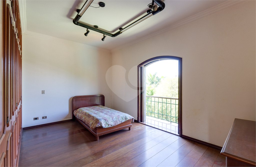 Casa à venda com 5 suítes no condomínio Chácara Flora, São Paulo - SP