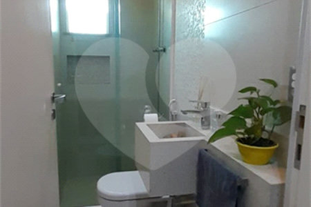 Sobrado à venda com 3 quartos, sendo 2 suítes,  em Vila Pires, Santo André, SP