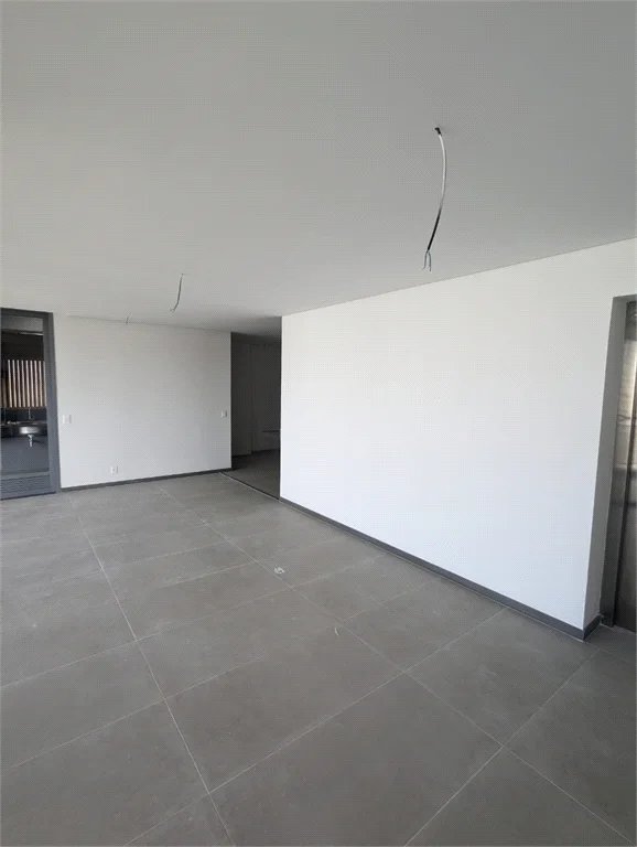 Apartamento à venda com 3 quartos, sendo 2 suítes, em Jardim das Acácias, São Paulo, SP