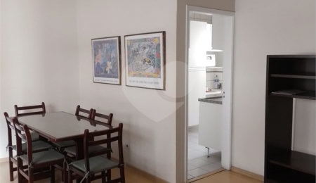 Apartamento à venda com 3 quartos, sendo 1 suíte,  em Pinheiros, São Paulo, SP