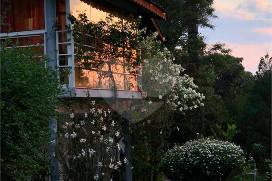 Casa Térrea à venda com 4 quartos, sendo 1 suíte, em Roseira, Mairiporã, SP