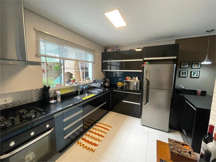 Casa à venda com 2 suítes no condomínio Cotia, Cotia - SP