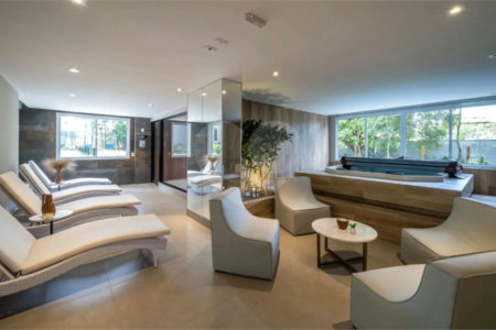 Apartamento à venda com 2 suítes em Santo Amaro, São Paulo, SP