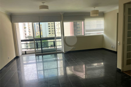 Apartamento à venda ou para alugar com 2 quartos, sendo 1 suíte,  em Itaim Bibi, São Paulo, SP