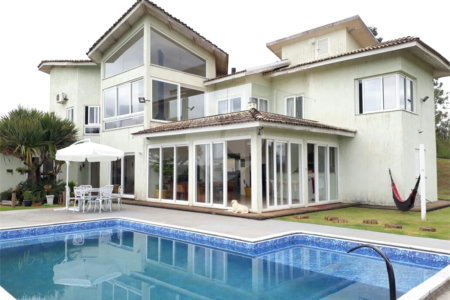 Casa à venda com 4 quartos, sendo 2 suítes, em Pinhal, Jarinu, SP