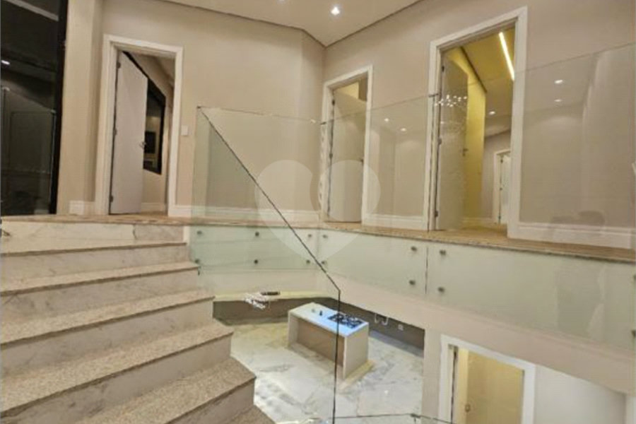 Casa à venda com 4 suítes no condomínio Villas do Jaguari, Santana de Parnaíba - SP