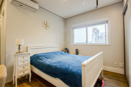 Apartamento à venda com 2 quartos, sendo 1 suíte,  em Jardim das Acácias, São Paulo, SP