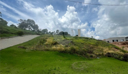 Terreno à venda no condomínio Village de Atibaia, Atibaia - SP