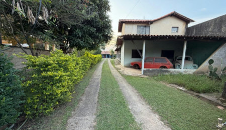 Casa Térrea à venda com 9 quartos, sendo 2 suítes,  no condomínio Seranila, Monte Mor - SP