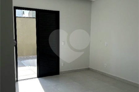 Casa à venda com 3 quartos, sendo 1 suíte, no condomínio Lagos D Icaraí, Salto - SP