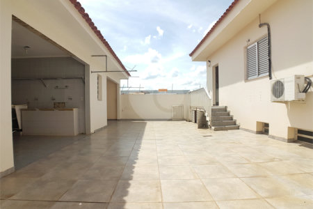 Casa à venda ou para alugar com 4 quartos, sendo 2 suítes,  em Santa Rosa, Vinhedo, SP