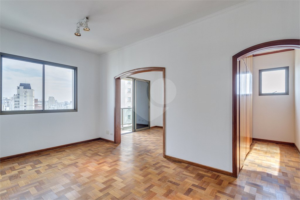Apartamento à venda com 2 quartos, sendo 1 suíte, em Campo Belo, São Paulo, SP