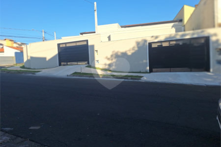 Casa Térrea à venda com 3 quartos, sendo 1 suíte, em Jardim Regina, Indaiatuba, SP