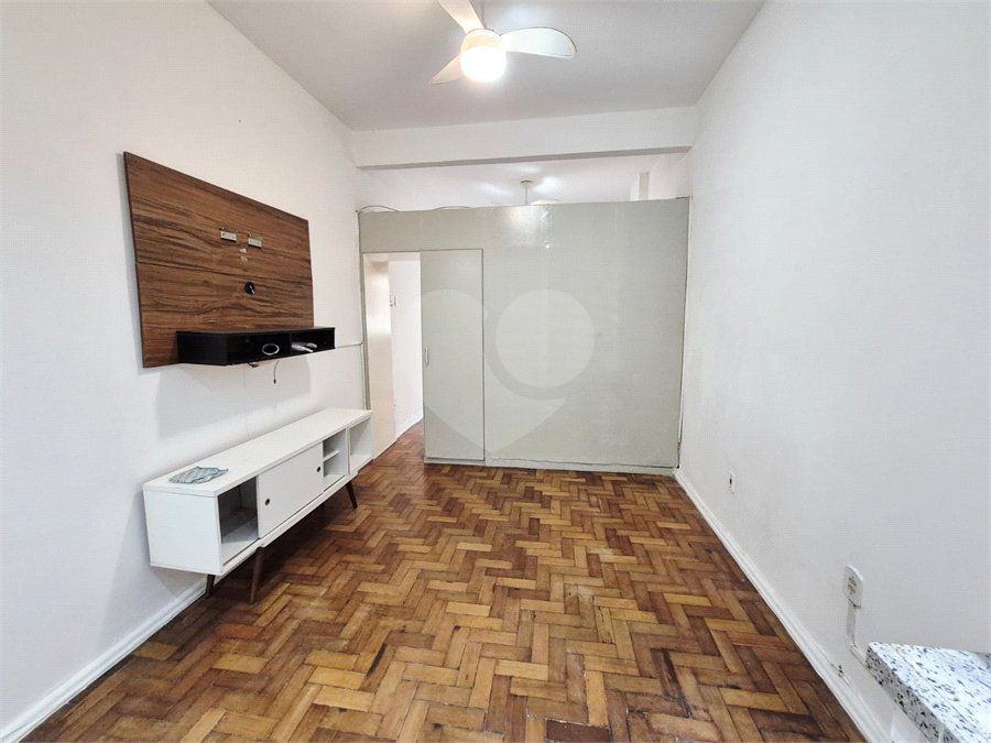 Kitnet à venda com 1 quarto em Leme, Rio de Janeiro, RJ