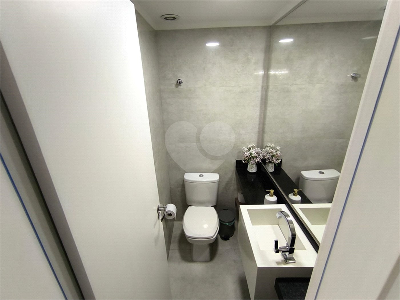 Apartamento à venda com 3 quartos, sendo 1 suíte, em Jardim Vazani, São Paulo, SP
