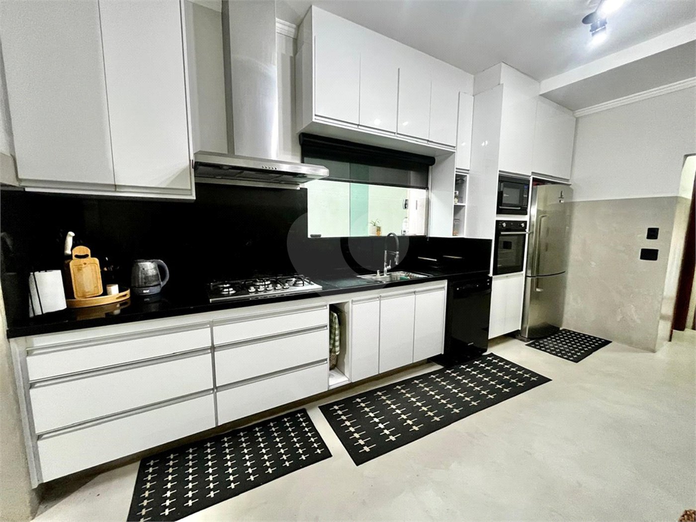 Casa à venda com 4 suítes em Vila Mazarino, Itapetininga, SP