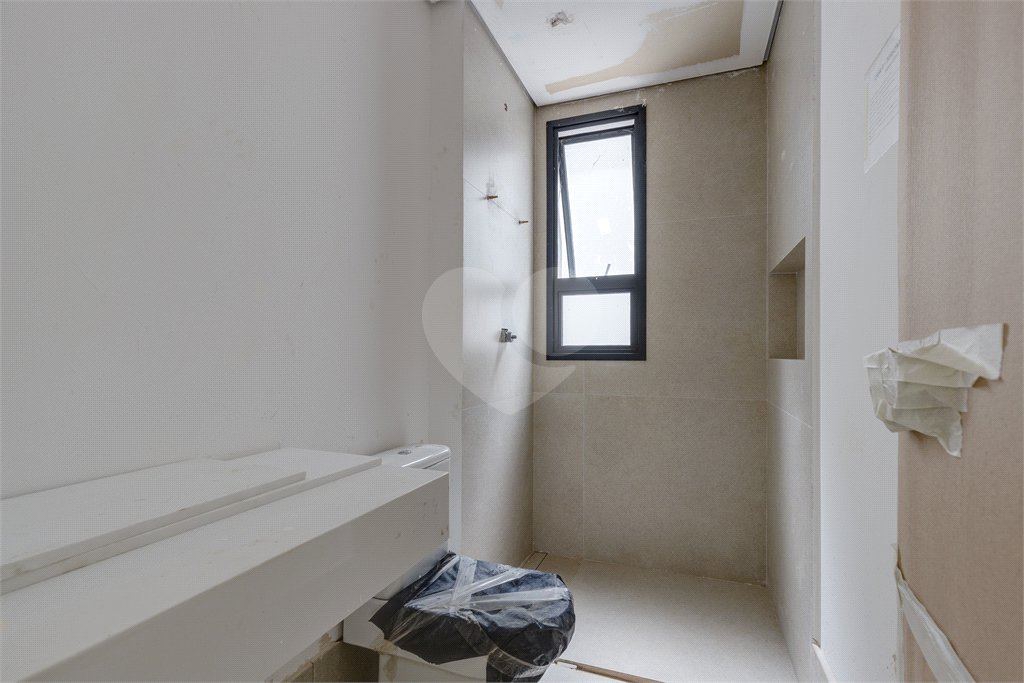 Casa à venda com 4 quartos, sendo 3 suítes, no condomínio Jardim Chapel, São Paulo - SP