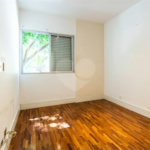 Apartamento para venda em Moema com 2 quartos, sendo 2 suítes, 70m²